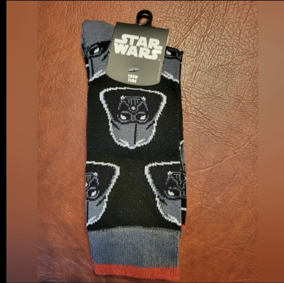 DARTH VADER STAR WARS CREW SOCKS FOR MEN! NWT! - Picture 7 of 7